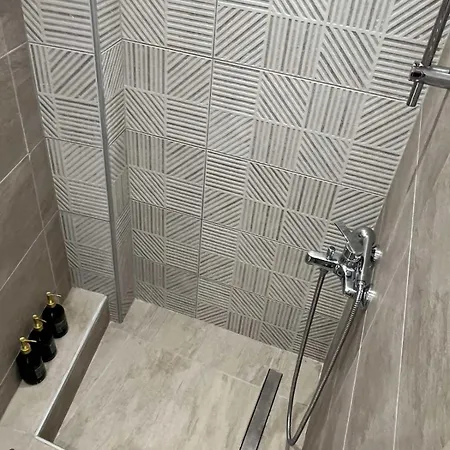 Delou-m 27 01 Deluxe Thessaloniki